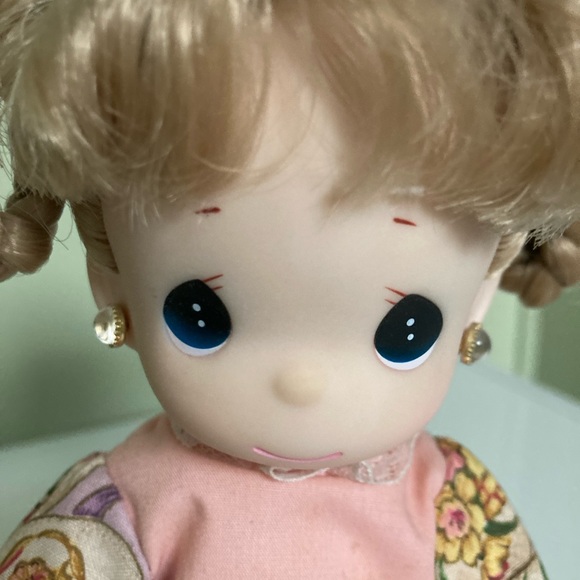 Vintage Precious Moment cute girl . April. 2000,stain on dress.
9” - Picture 2 of 7